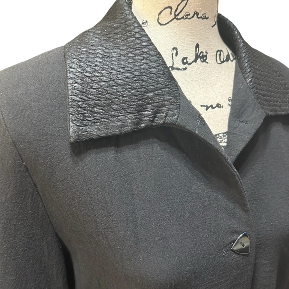 Anna Kaszer 3 Button Front Black Blazer Sz 40 - Picture 5 of 13